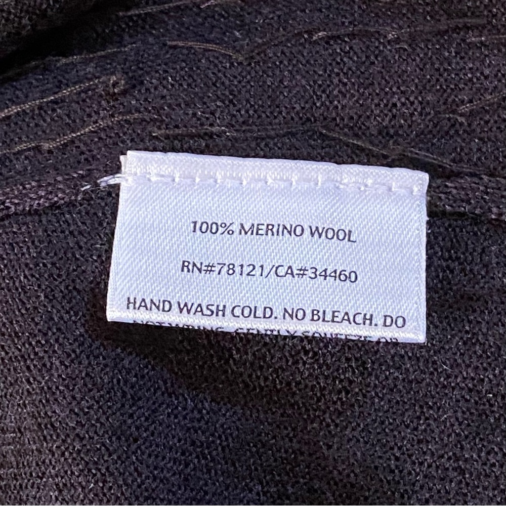 EILEEN FISHER 100% BLACK MERINO WOOL & PURPLE SEQUIN TOP SIZE LARGE - Picture 16 of 16